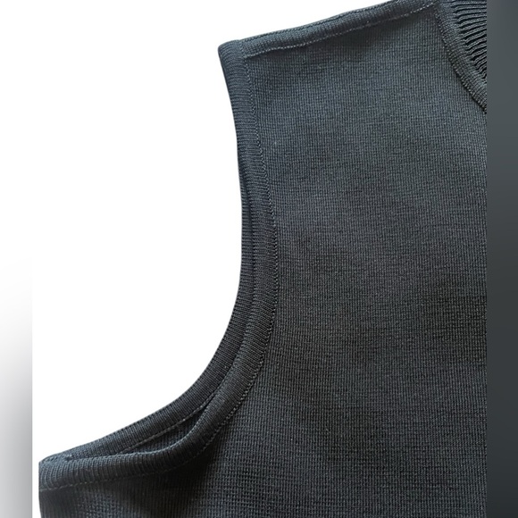 Ming Wang Women’s Sleeveless Black Top Size Medium - Picture 3 of 12